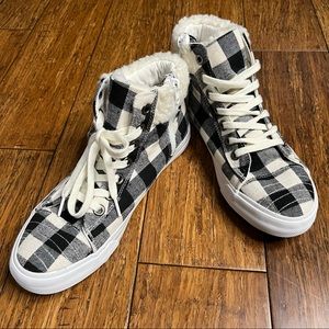 Tommy Bahama Plaid High Top Sherpa Shoes